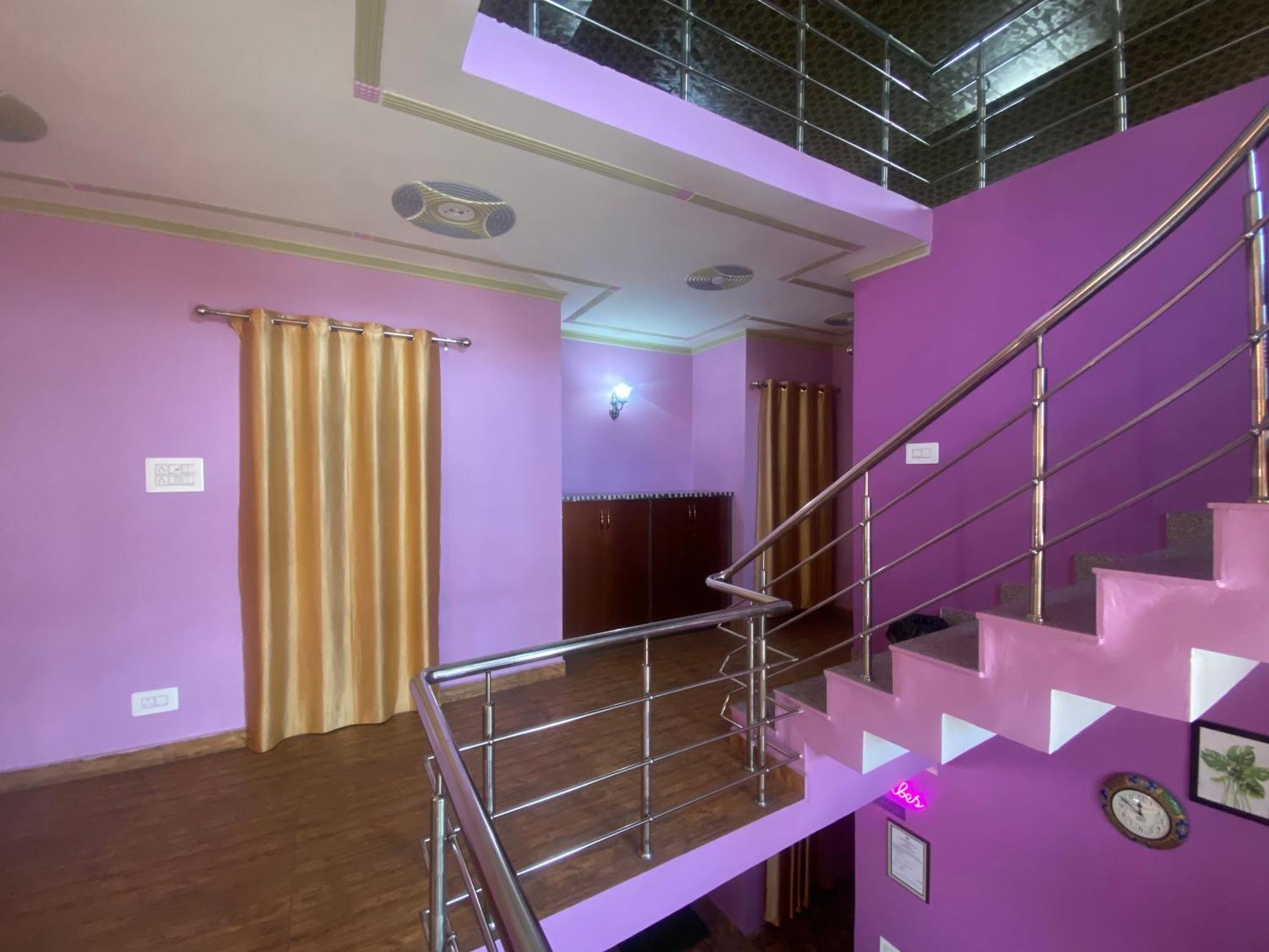 Penthouse Villa Srīnagar Esterno foto